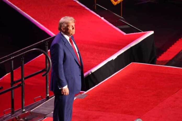 Tempe,,Az,-,October,24th,2024:,Donald,Trump,Rally