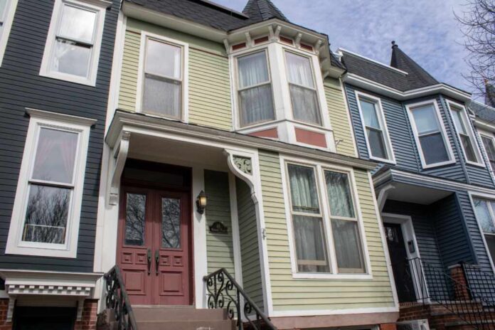 Wooden,Houses,In,Brooklyn,Day.,March,17,Nyc,Usa,2024