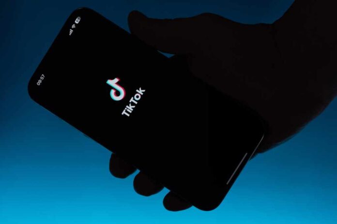 New,York,,Usa,-,May,6,,2024:,Open,Tiktok,App
