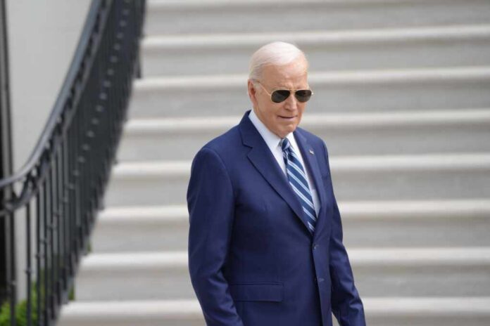 Washington,Dc,Usa,-,4-25-2024,-,President,Biden,Stopped,To