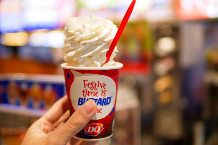 Bangkok,,Thailand,-,December,21,,2017:,Dairy,Queen,At,Siam