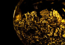 Gold Flakes Reveal Quantum Secrets