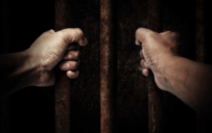Prisoners,Are,In,Prison,With,Dark,Environments.