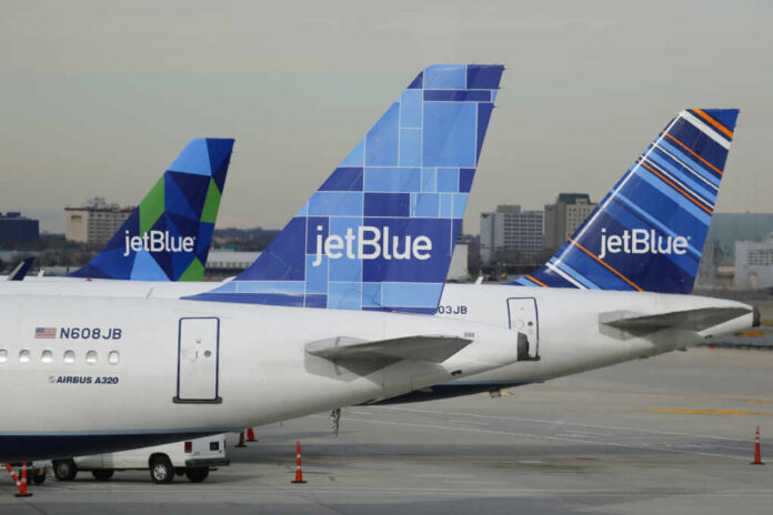 New,York,-,December,30,,2014:,Jetblue,Airbus,A320,Aircraft
