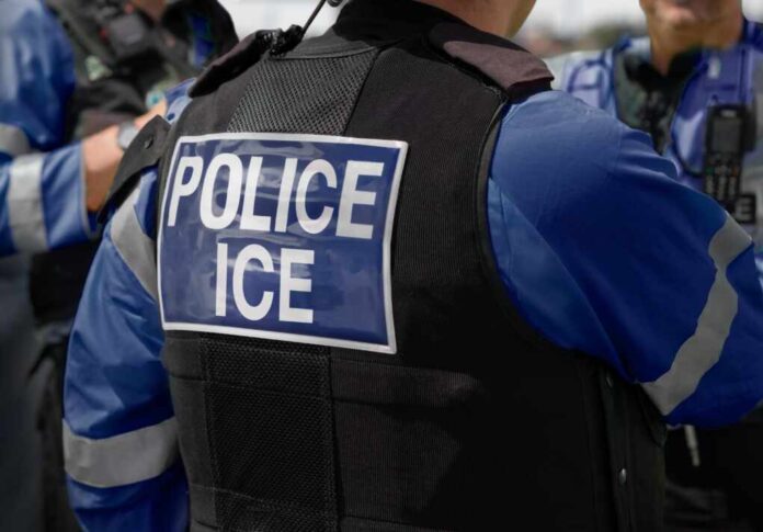 Ice,Police,Agent,-,Officer,Of,Immigration,And,Customs,Enforcement.