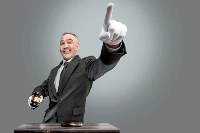 Auctioneer,,Salesperson,With,Gavel,At,Public,Auction.,Senior,Male,Barker