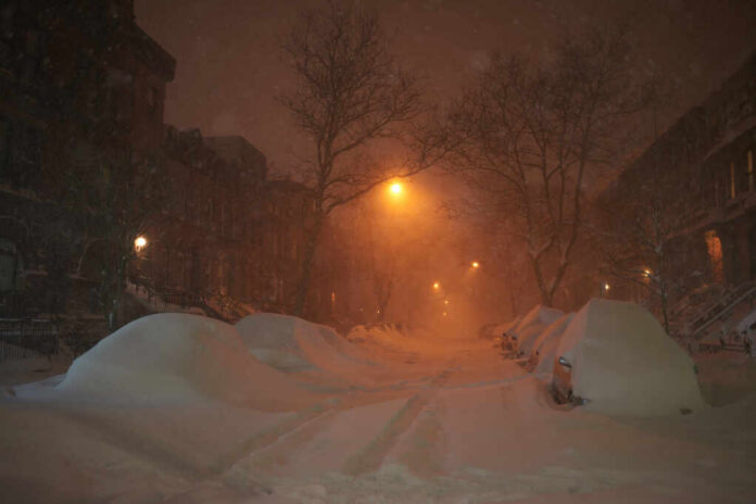 New,York,City,Blizzard.,Manhattan,In,Snow