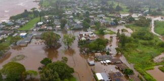 Thousands ordered to evacuate as dam nears failure on Oahu